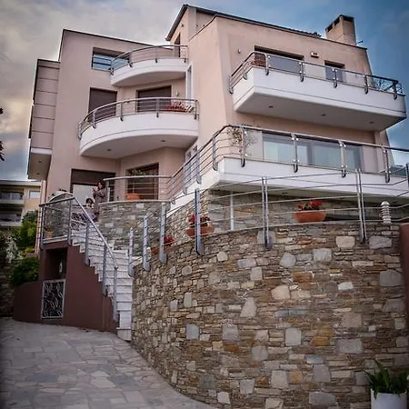 Garden PalaiónTsiflíkion